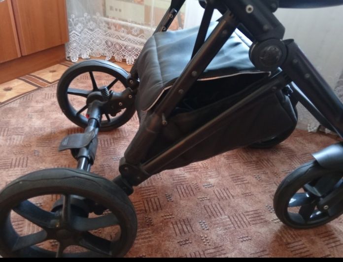Продам коляску 2в1 в гарному стані Bair next