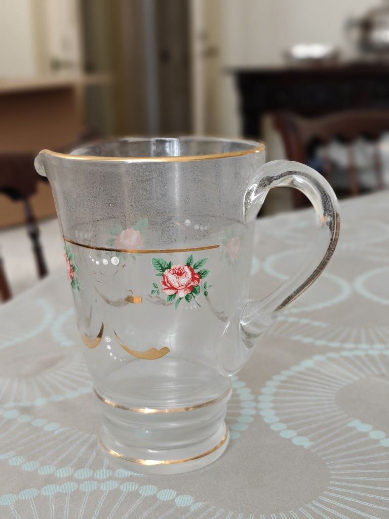Jarra vintage com copos