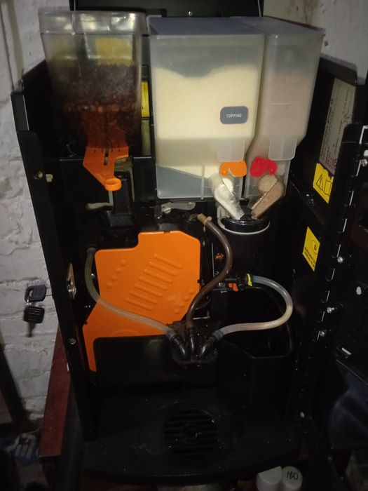 Продам кофемашину Rheavendors Barista