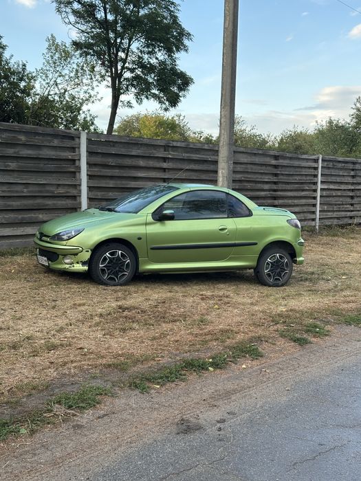 Продам або обміняю чудову машинку пежо 206