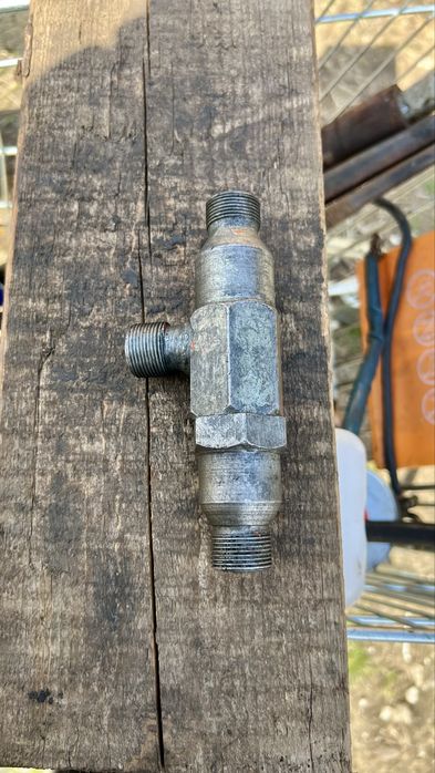 Продам Запчастини Екскаватор Юмз ЕO-2621 Цилінд Розпридільник