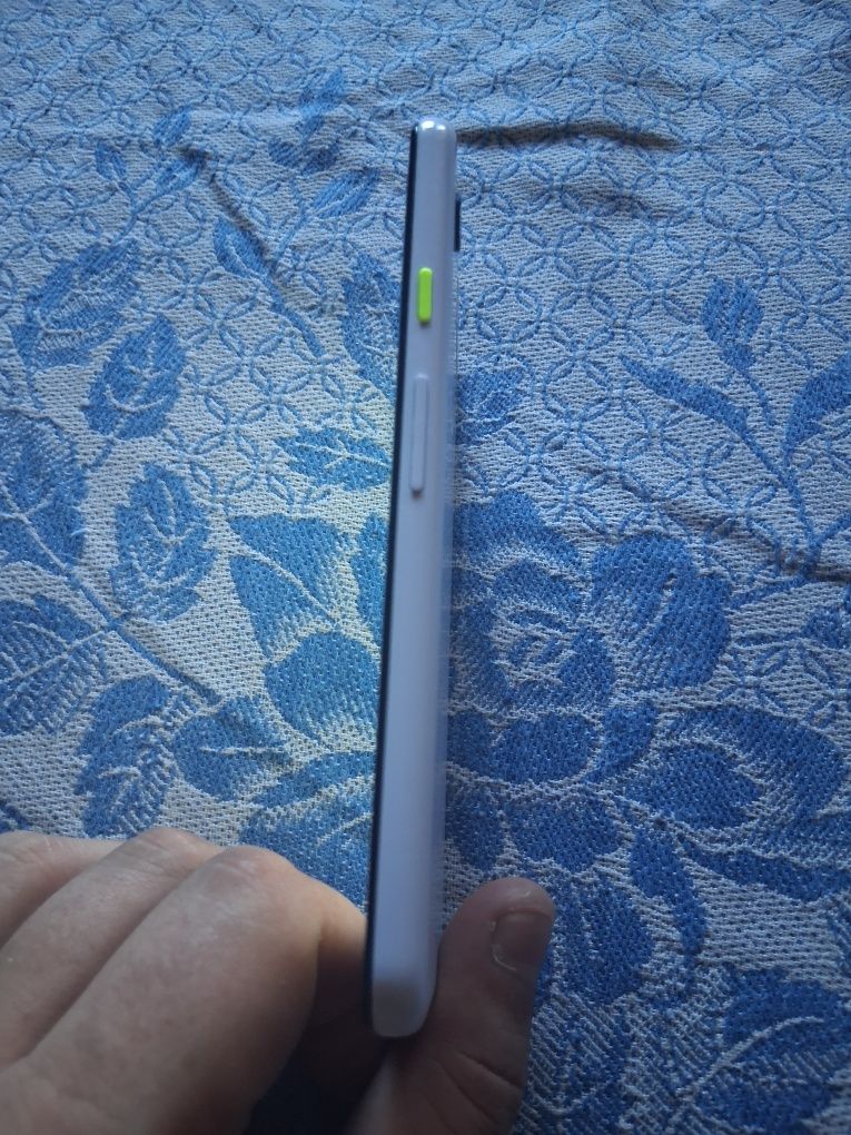 Google Pixel 3a 64 gb.