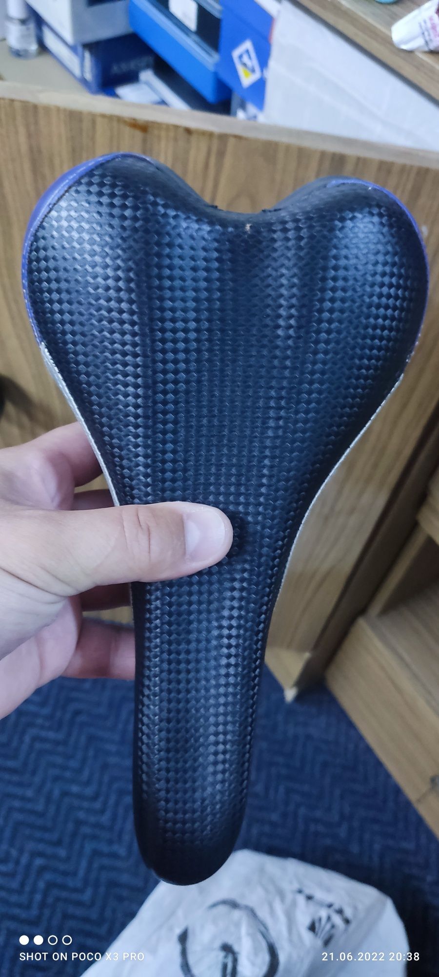 Продам седло на велосипед!крепление к нему
