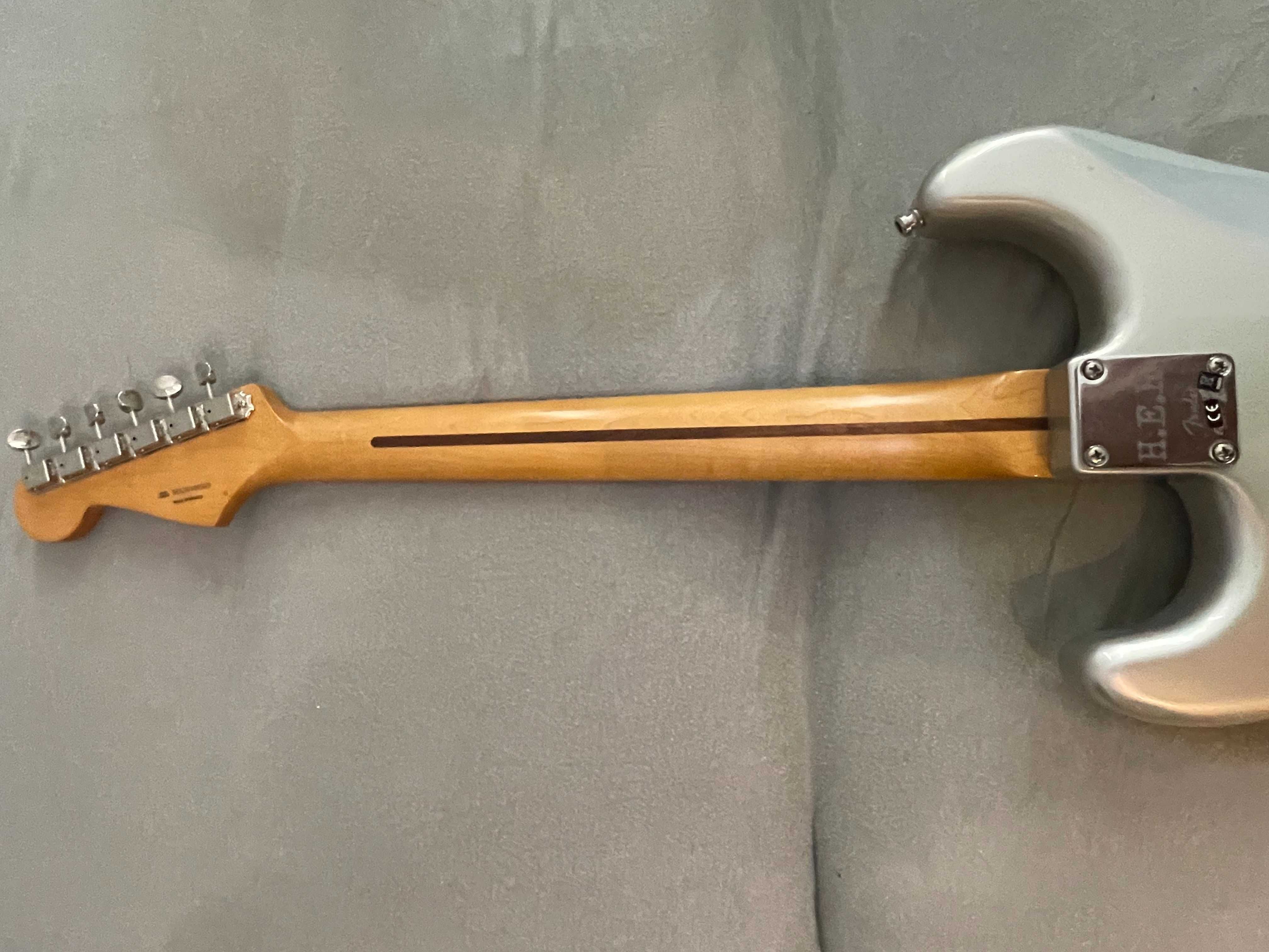 Gitara elektryczna Fender Artist H.E.R. Stratocaster MN CHRM GLW