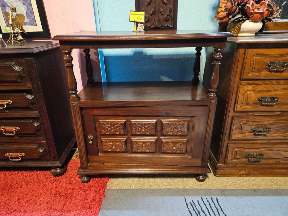 Móvel bar em madeira - óptimo estado geral