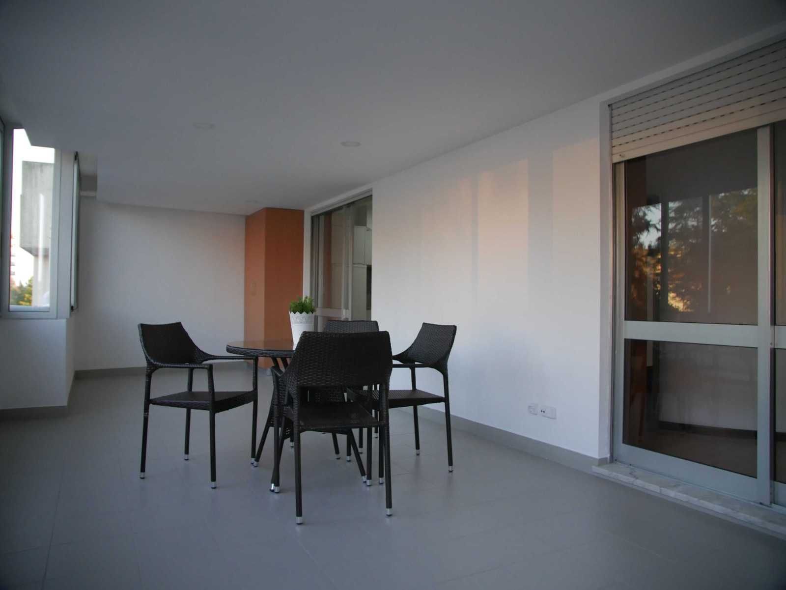 Quarto individual  Rua de Costa Cabral