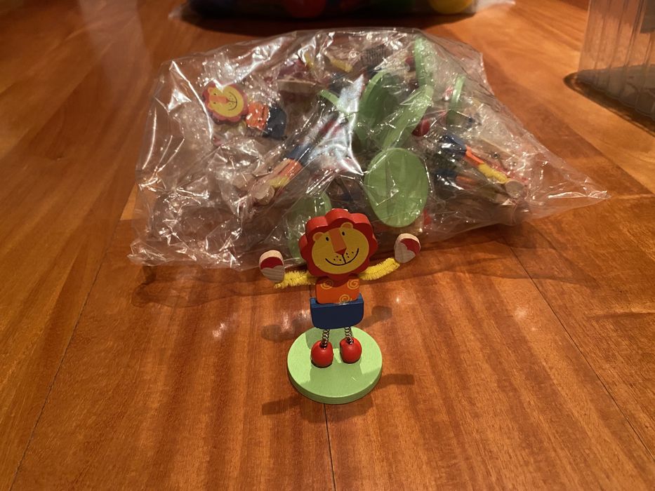 Porta- fotos com mola “ Leão “