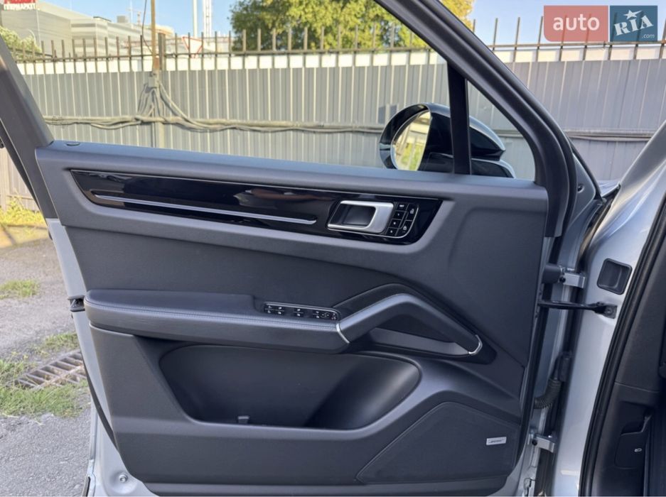 Porsche Cayenne 2020