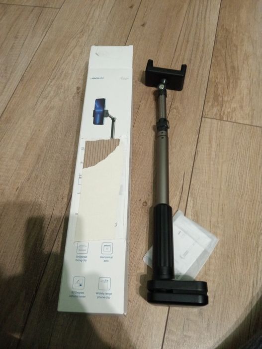 Uniwersalny stojak teleskopowy do smartfona