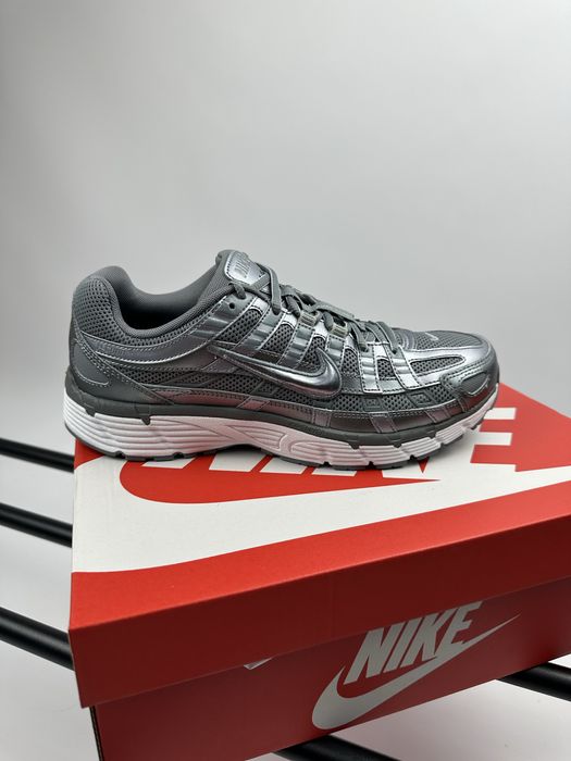 Оригінал!! кросівки Nike P-6000 "Metallic Cool Grey/White/Wolf Grey"