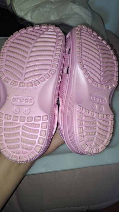 Pack de Crocs em Rosa e Prata