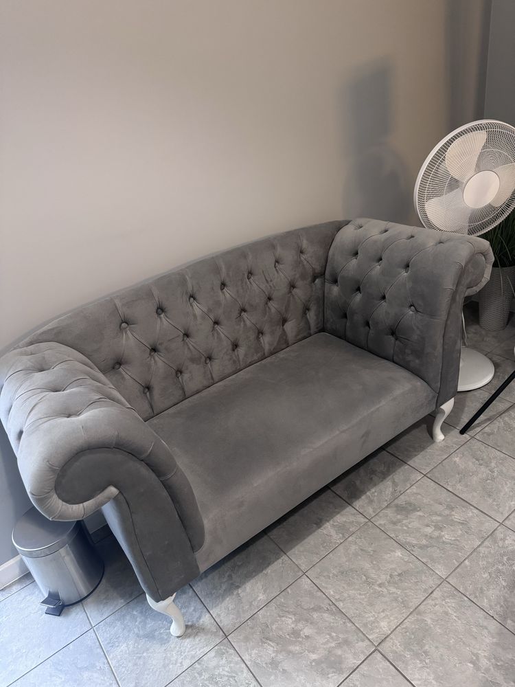 Komplet sofa i stolik