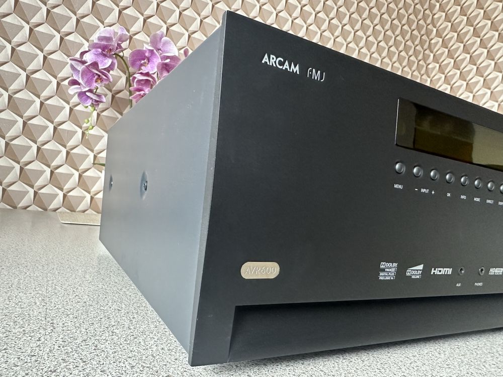 Amplituner Arcam AVR 600