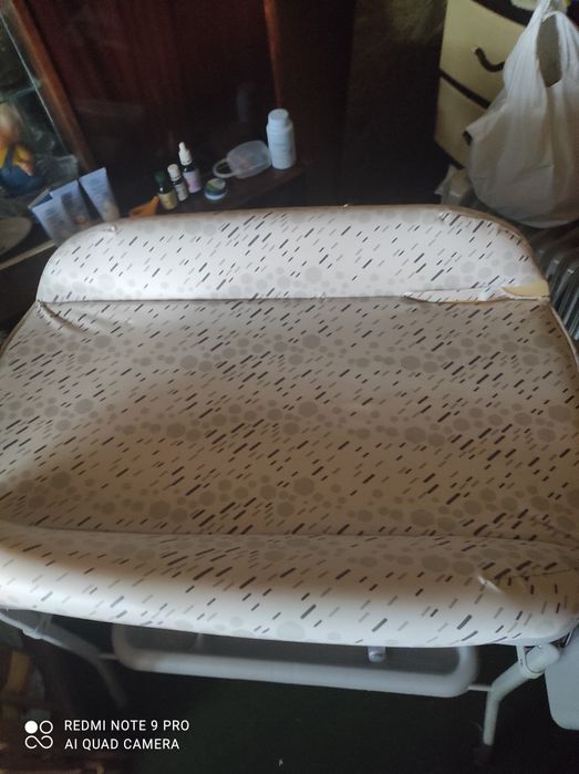 Пеленальный столик с ванночкой,фирмы chicco