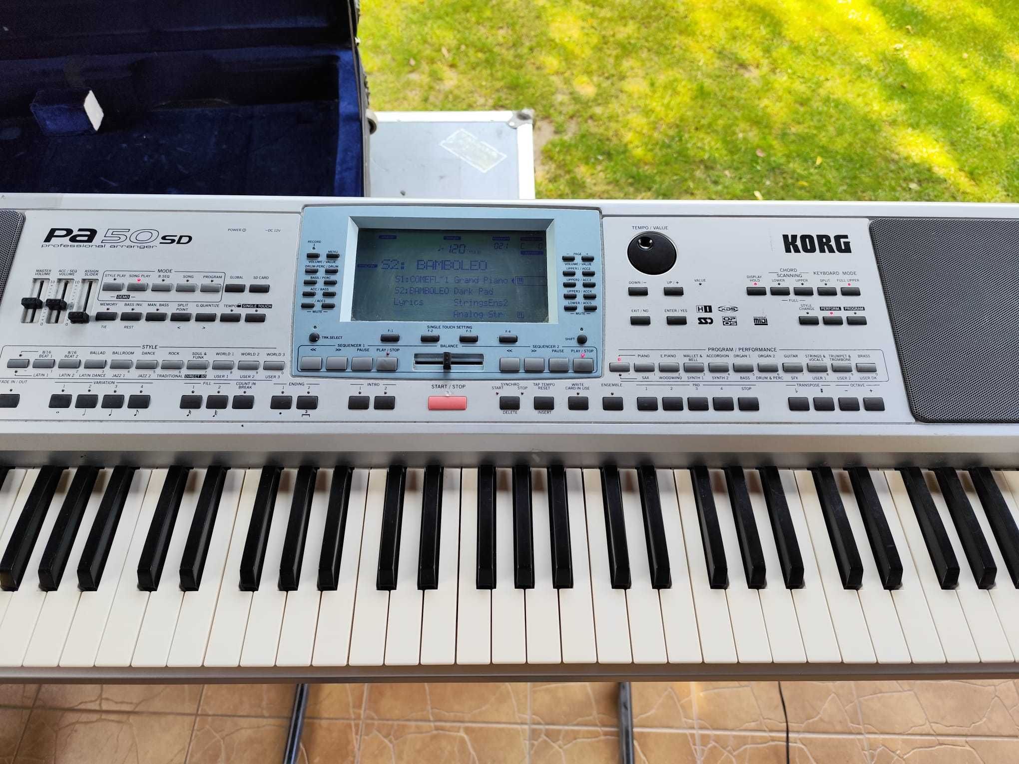 Sprzedam KORG PA-50SD z futerałem