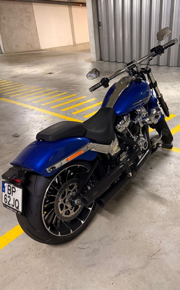 Harley Davidson Breakout 2025