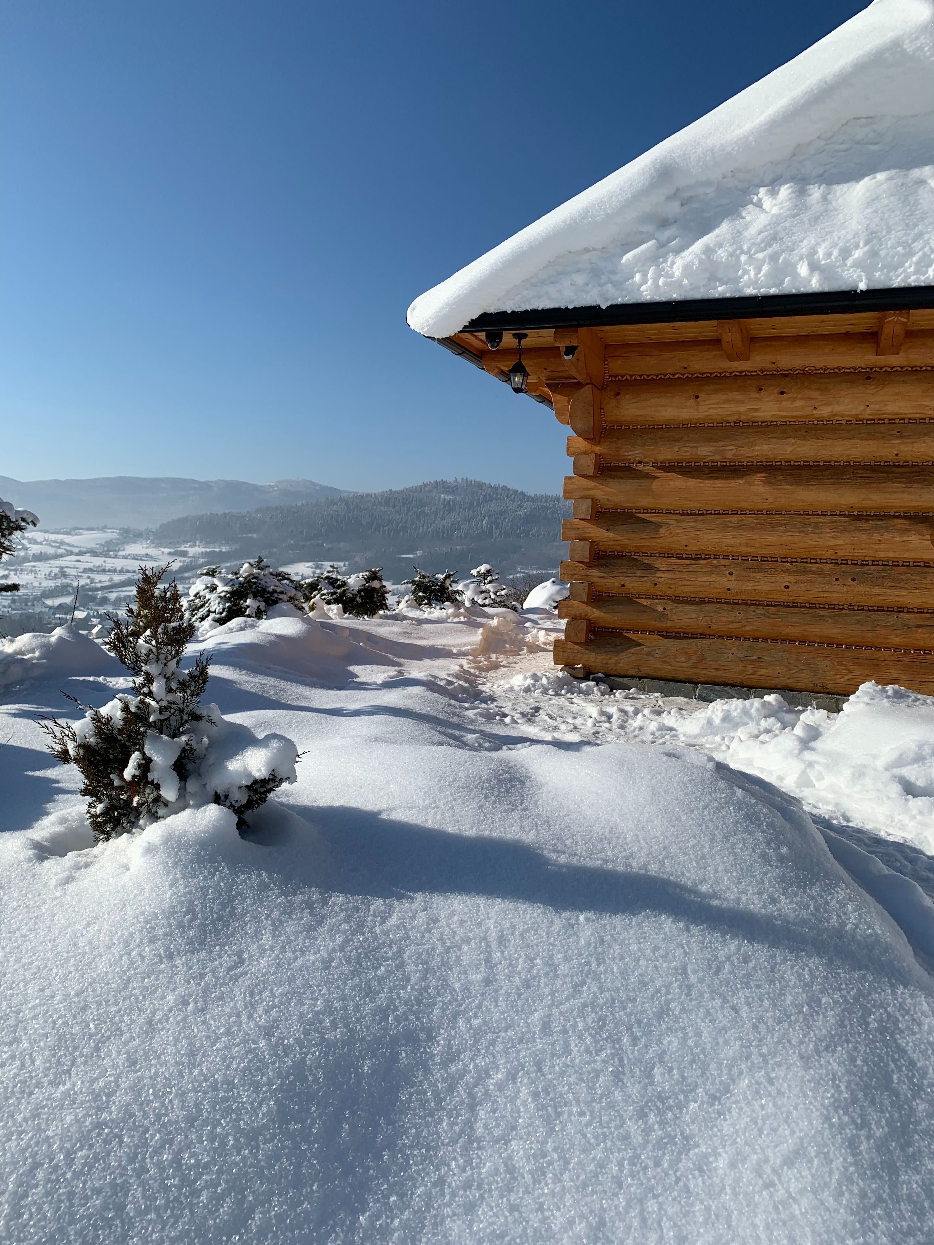 Domek w górach  . Gorce, Beskid Wyspowy.