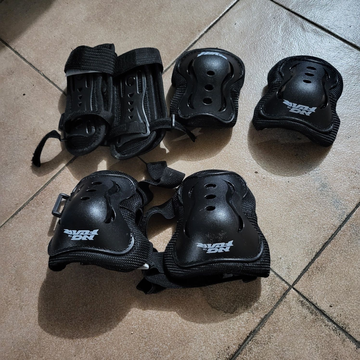 Capacete e protecoes de skate