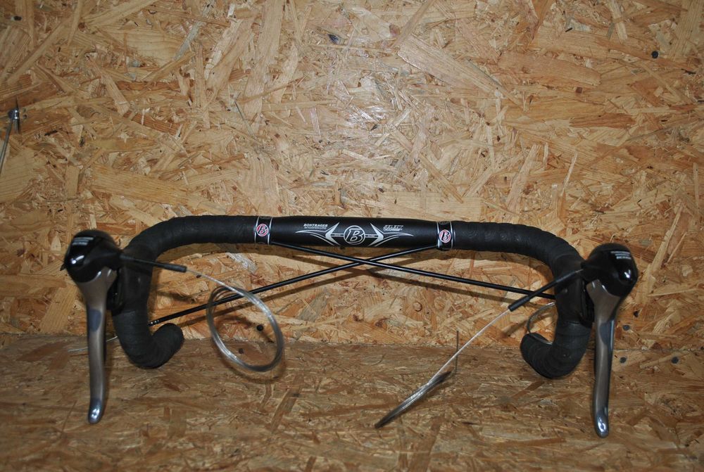 Zestaw kokpit Shimano 105 ST-5600 klamkomanetki 2x10s Bontrager Select