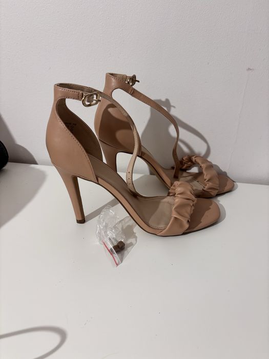 Wysokie szpilki r.40