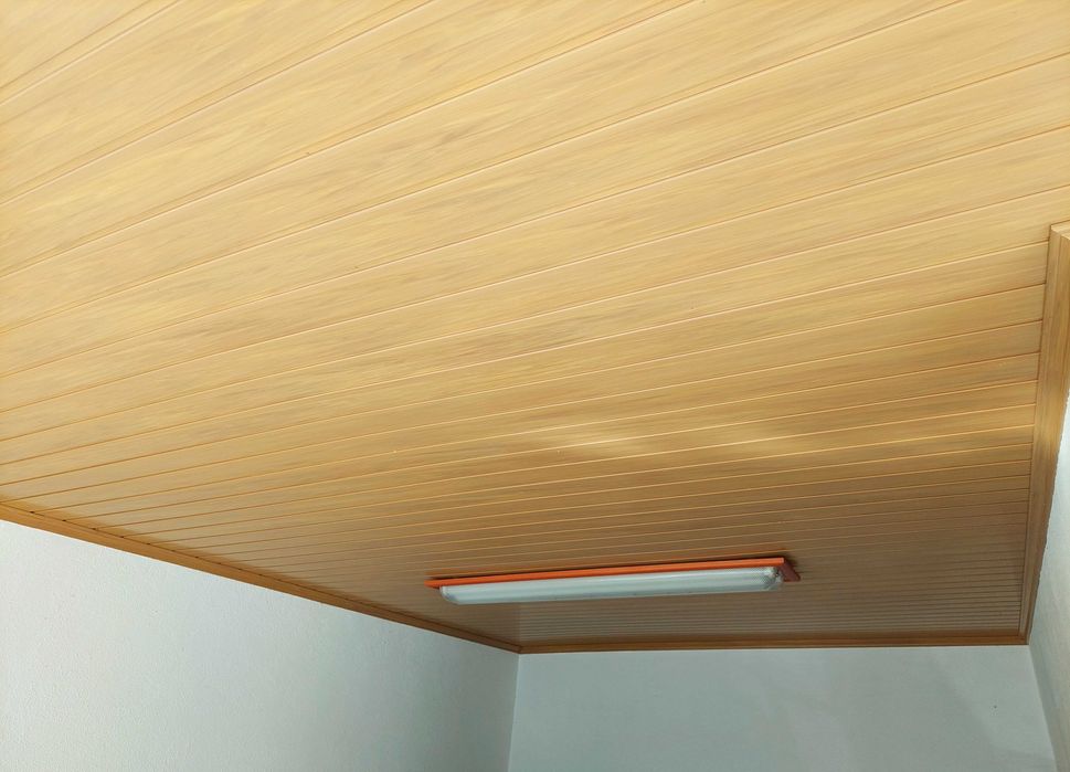 Louças sanitárias, Espelhos, Lavatórios, Esquentador e mais