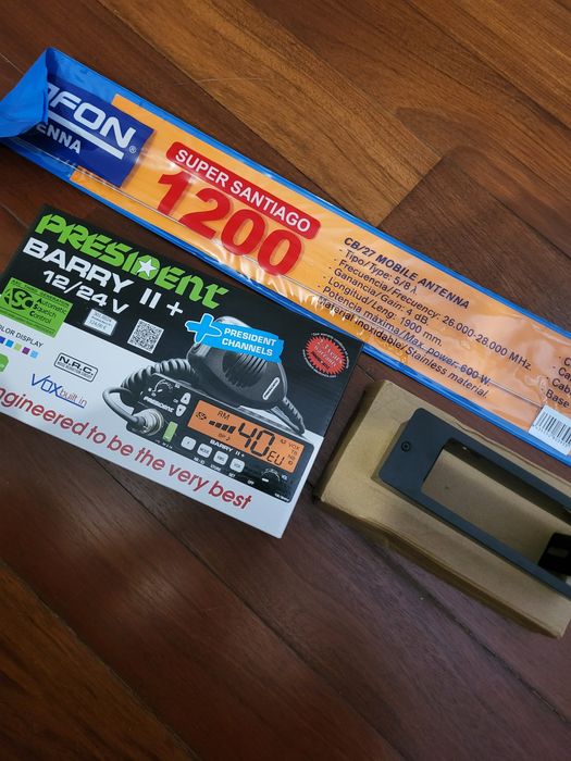 Rádio CB President Barry 2 + Antena Super Santigo 1200