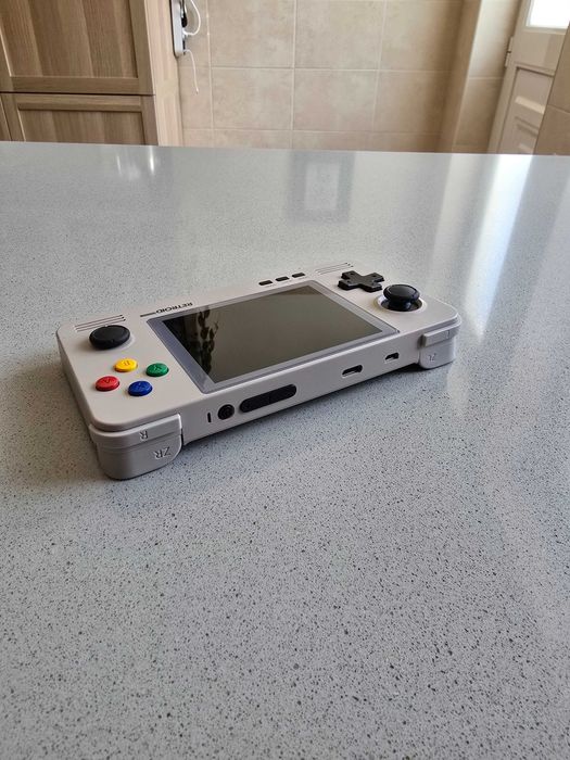 Retroid Pocket 2 with 32GB SDCard