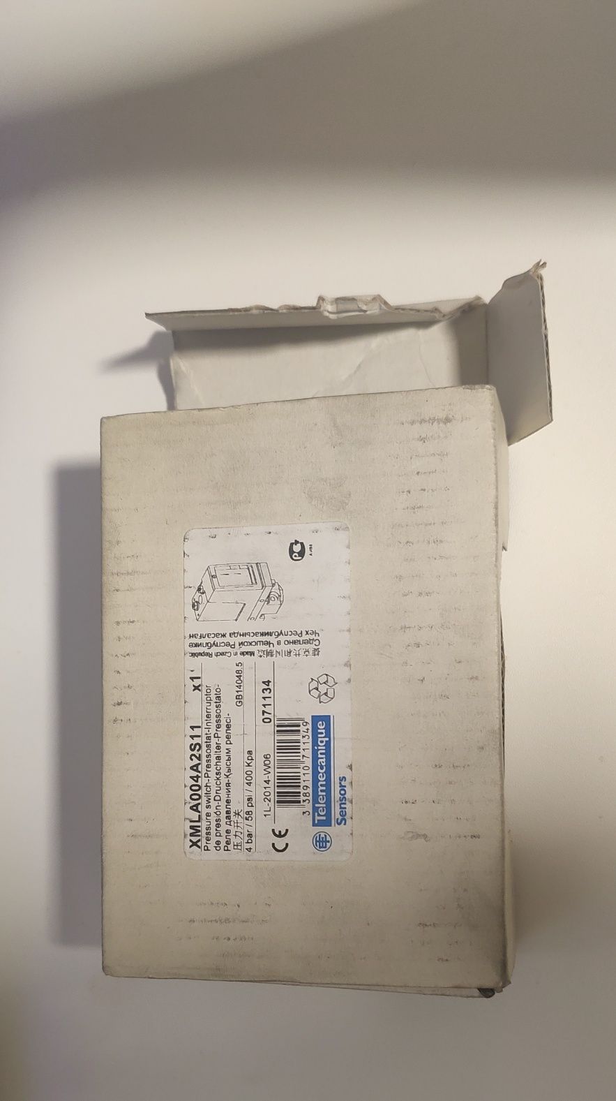 Czujnik ciśnienia telemecanique nautilus XMLA004A2S11