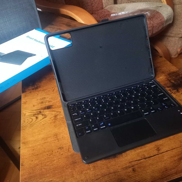 Etui z klawiaturą Bluetooth touchpad pokrowiec do Redmi Pad SE 11"