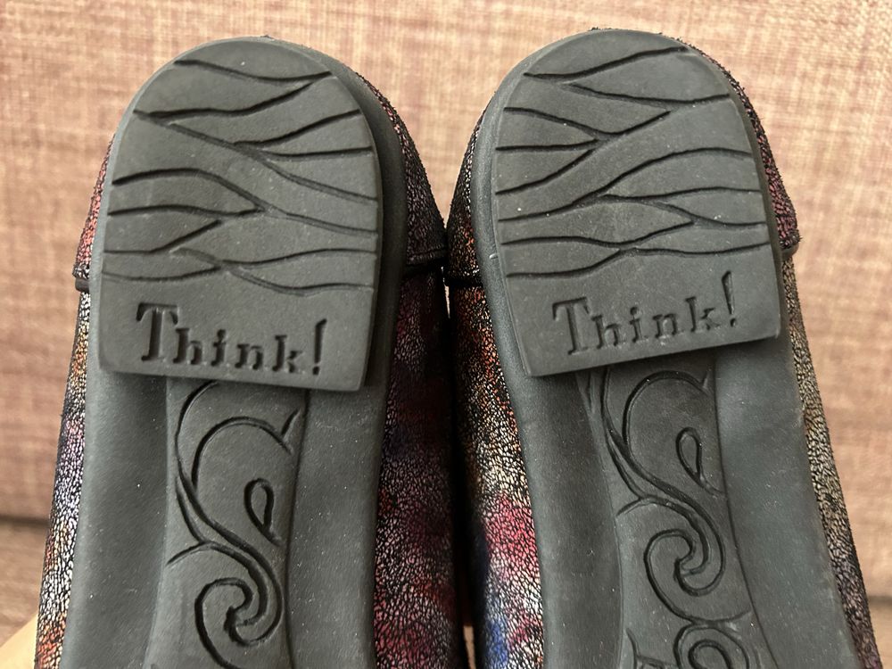 Think! шкіряні туфлі балетки мокасини 38 р уст див