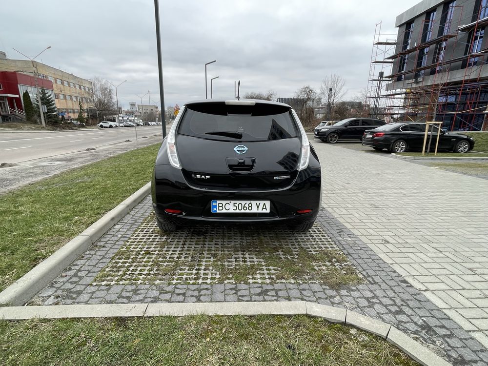 Nissan Leaf 2014