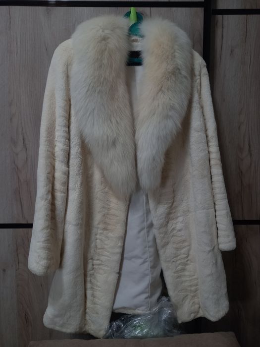 Шуба з хутра бобра