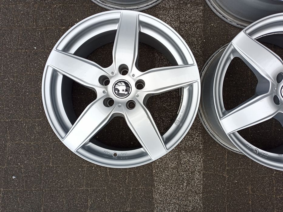 17" Skoda Karoq Kodiak Superb Octavia Audi A6 A4 B8 Vw Passat Arteon