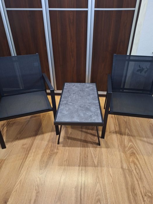 Krzesła balkonowe tarasowe