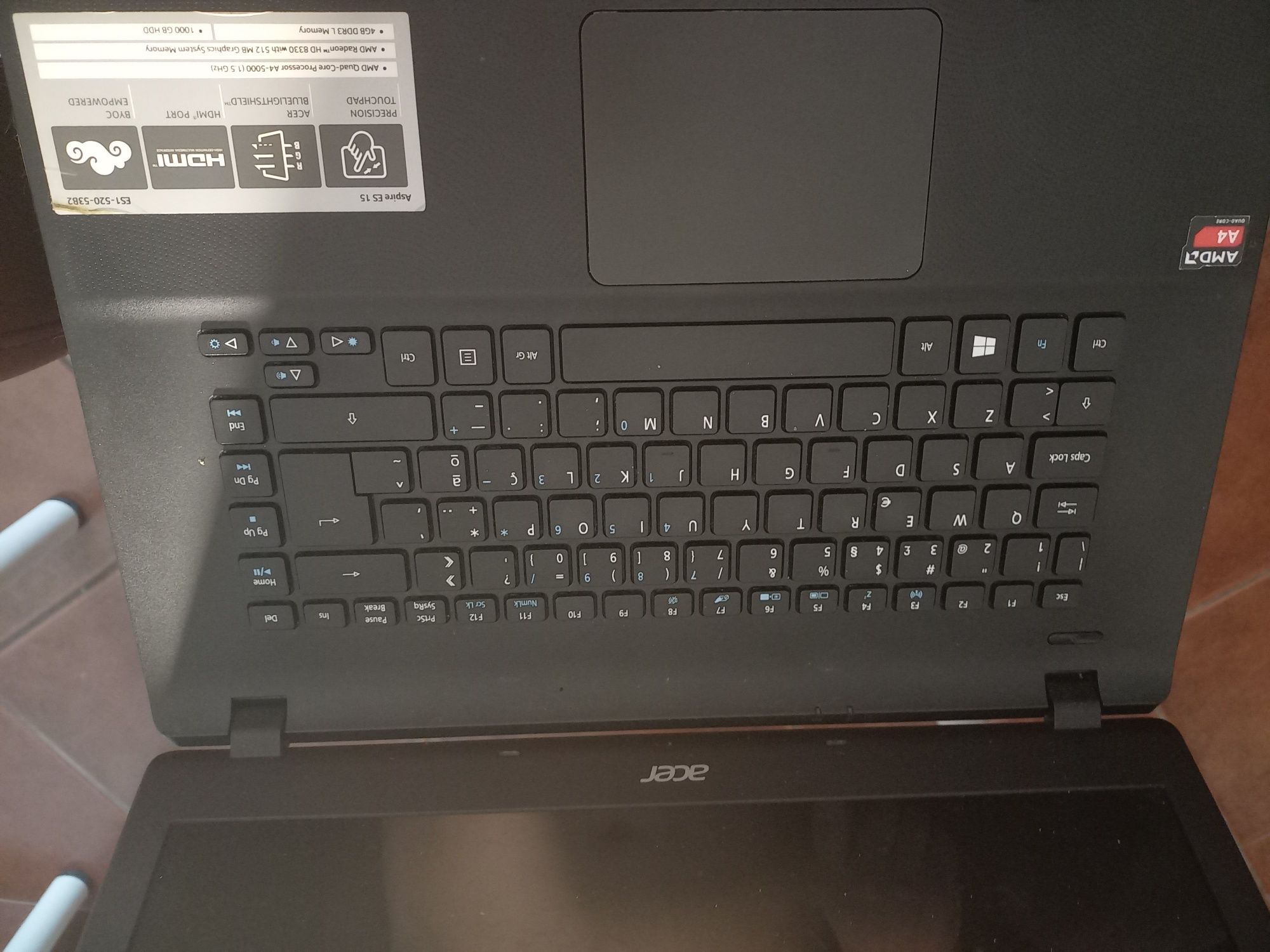 Acer para peças com carregador