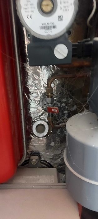 Caldeira a gasoleo com 6 aquecedores de 9,10,(3×12),20 elementos