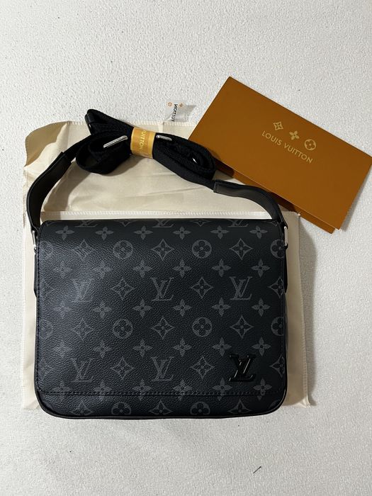 Bolsa Louis Vuitton nova de cor Preta com caixa e etiquetas