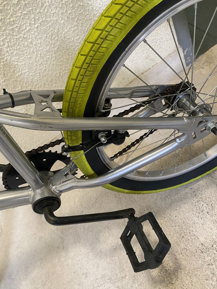 Bicicleta BMX Nova