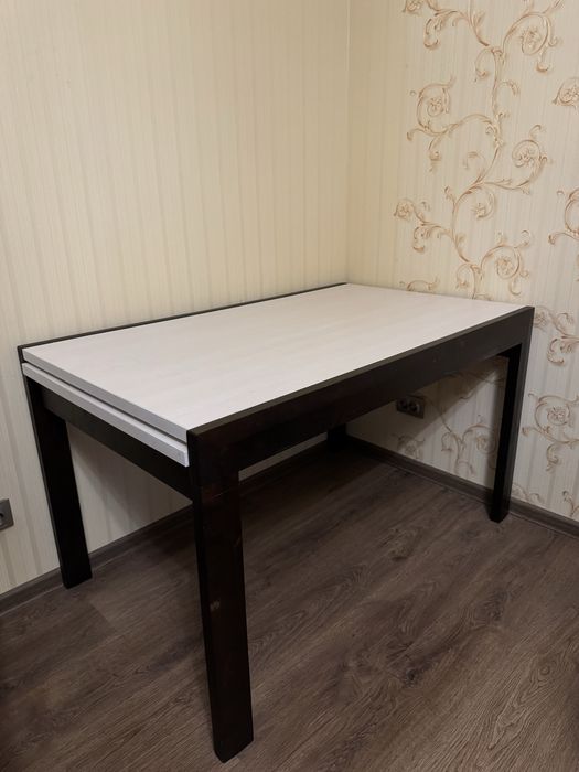 Великий розкладний стіл трансформер, для великої кількості осіб