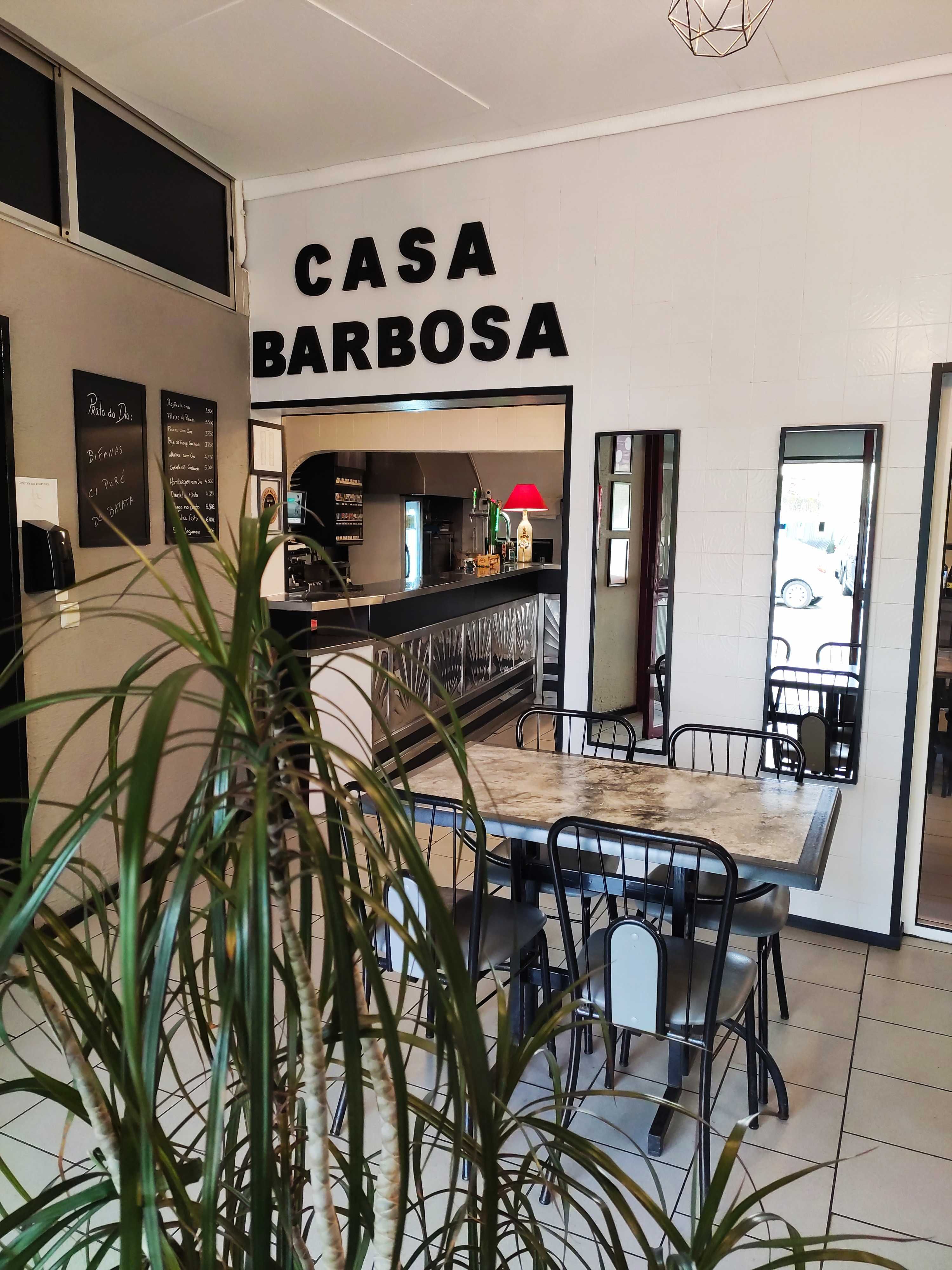 Café / Restaurante / Churrasqueira em Valadares