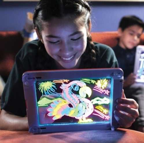 Magiczny tablet z pisakami