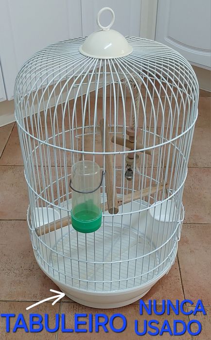 GAIOLA PARA AVES MÉDIO E PEQUENO PORTE. Casa,Varanda,Garagem,Quarto.