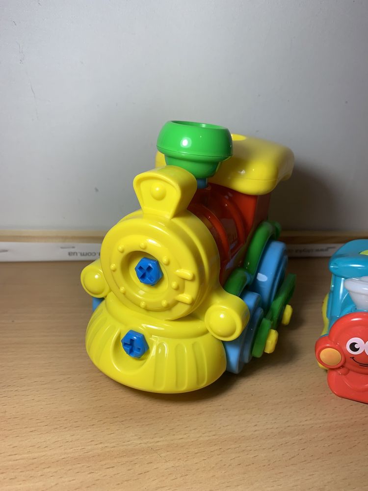 Іграшки паравози, потяги