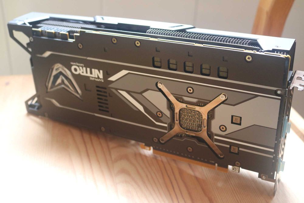 AMD Radeon RX Vega 64 8GB Sapphire Nitro+