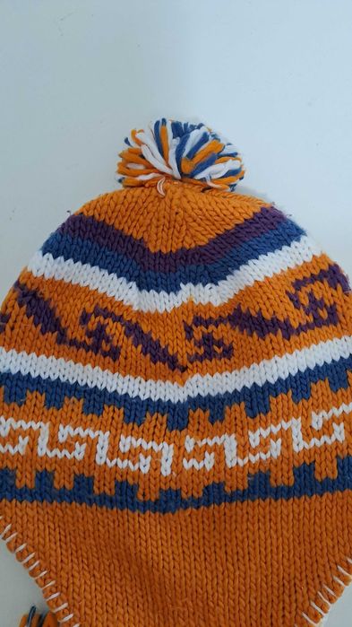 Gorro Polar em lã cor de laranja. Forrado. Adulto. Novo