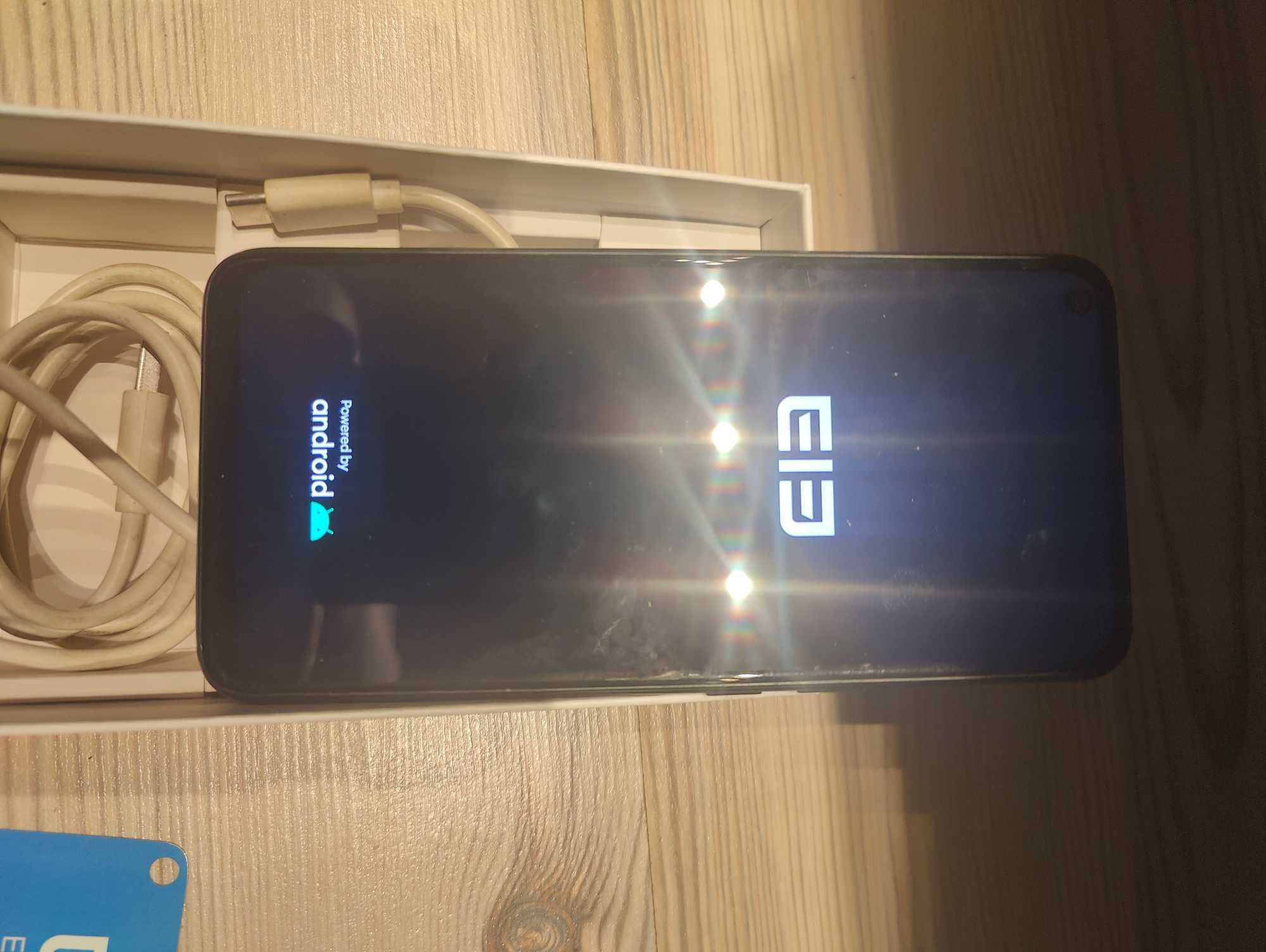Smartfon U3H 8G RAM.256GB ladowanie Indukcj NFC