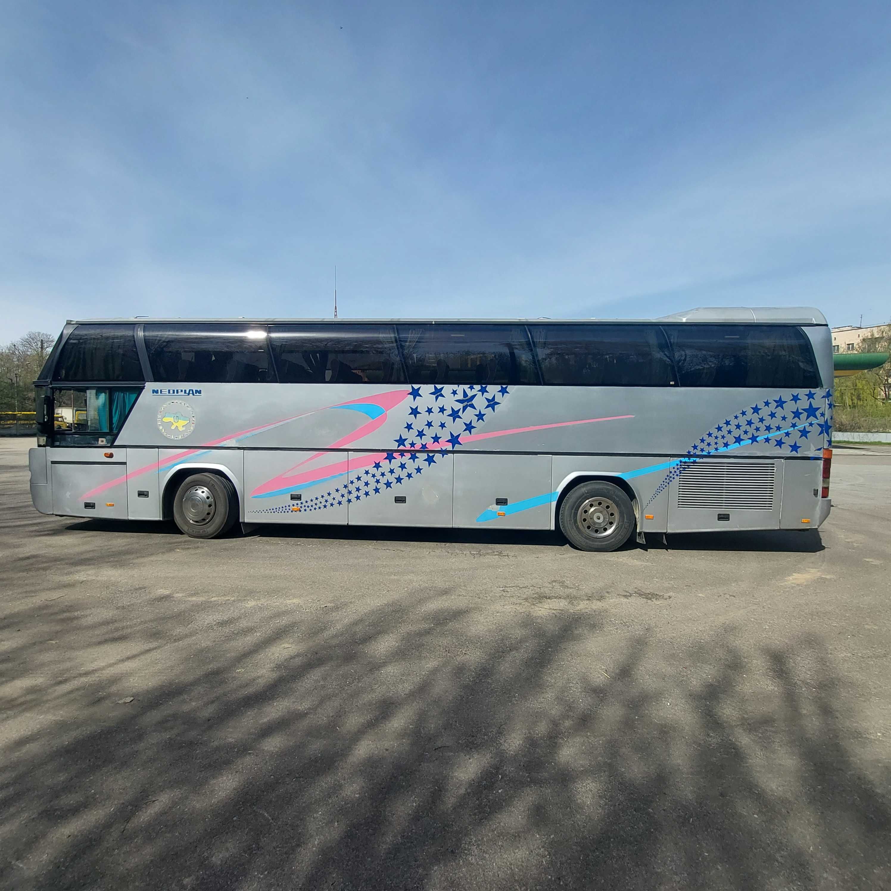 Автобус Neoplan 116  варіанти різні