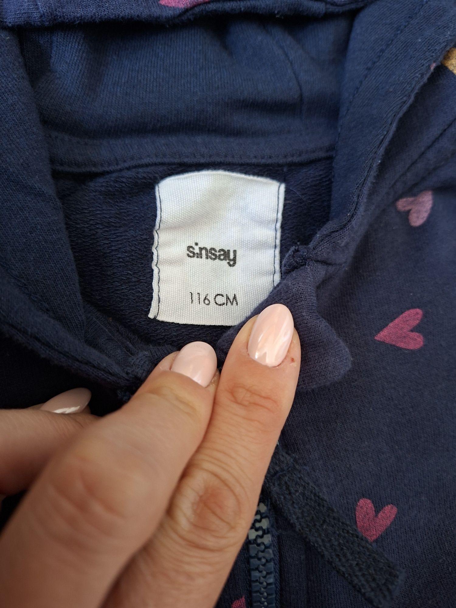 Dwie bluzy z kapturem dla dziewczynki 116
