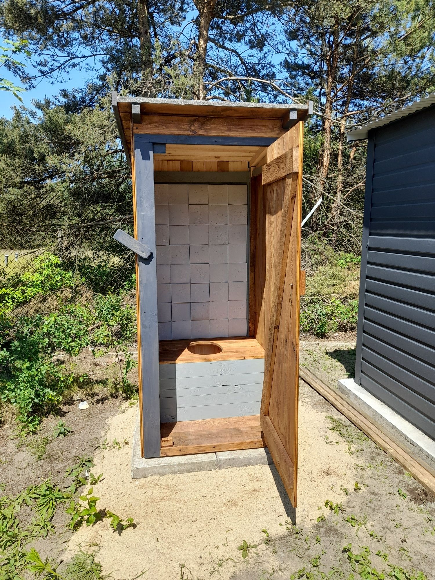 Nowy kibelek drewniany ,toaleta drewniana ,WC wychodek