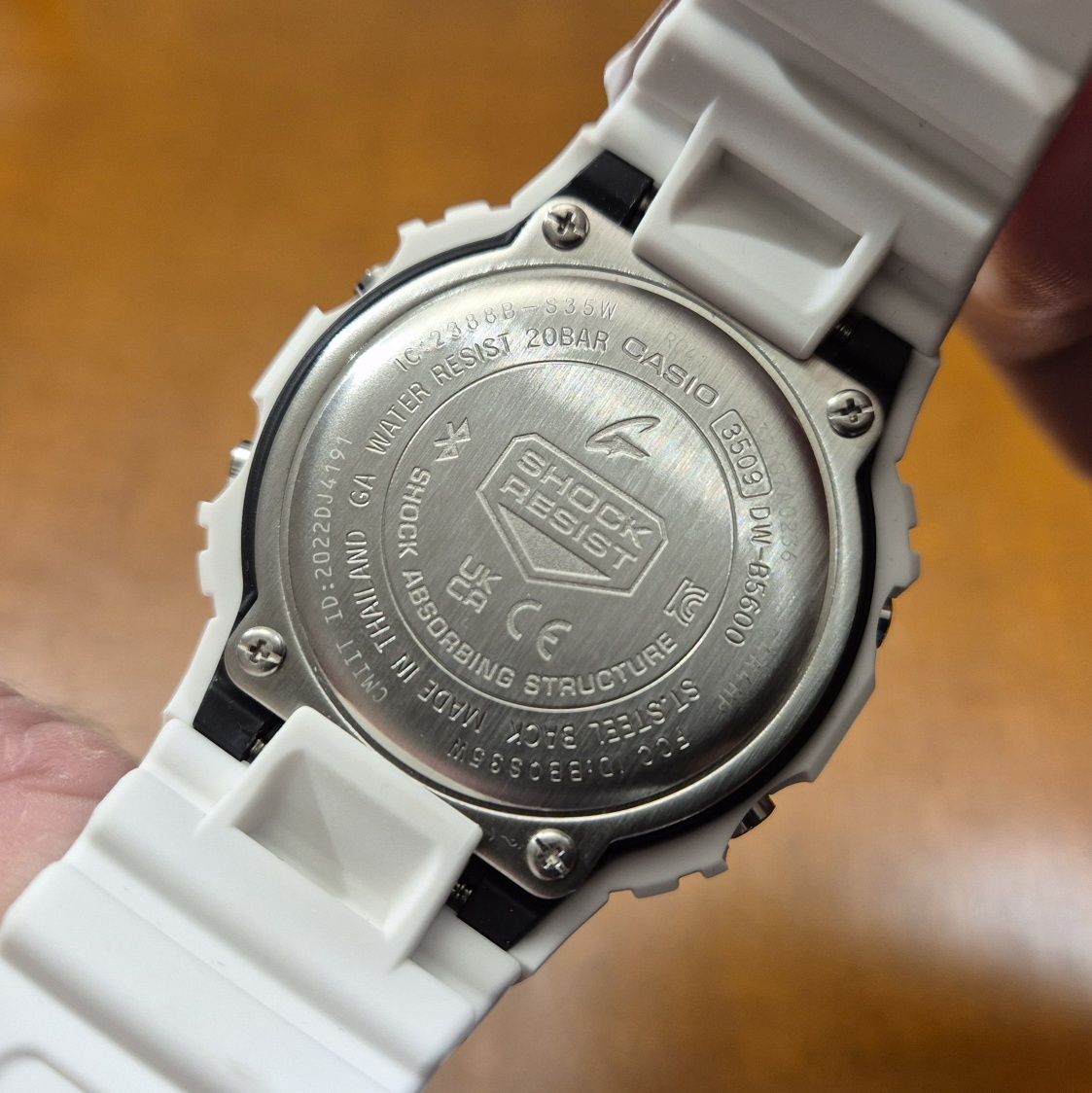 Nowy Casio G-Shock DW-B5600SF-7ER gwarancja 3 lata